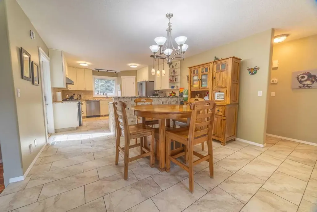 111-5241 325a Township Sundre AB T0M1X0