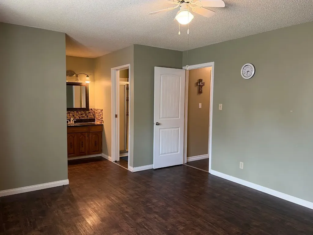 1009 Third Avenue Bluesky AB T0H 0J0