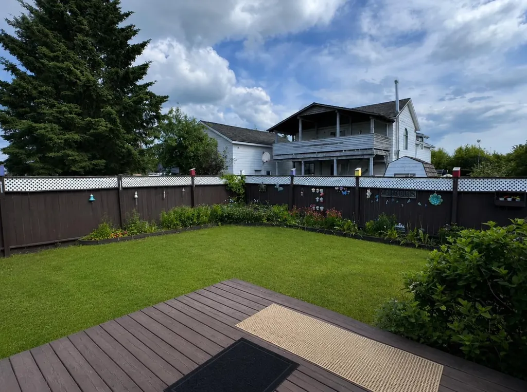 1009 Third Avenue Bluesky AB T0H 0J0