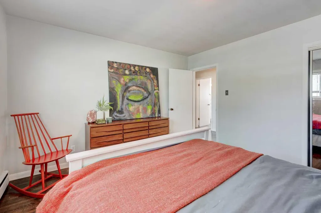 92 Chinook Drive SW Calgary AB T2V 2P9