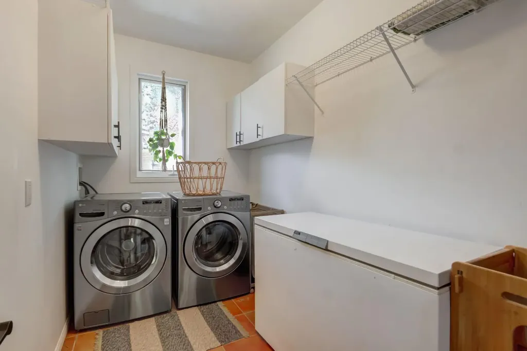 331 Muskrat Street Banff AB T1l 1E9