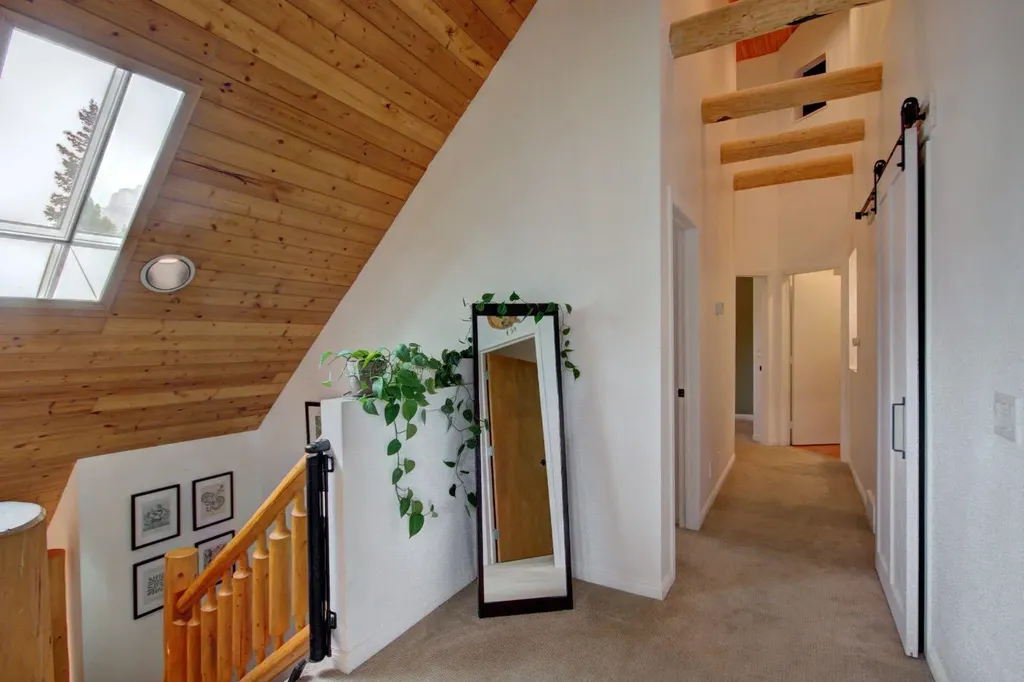 331 Muskrat Street Banff AB T1l 1E9