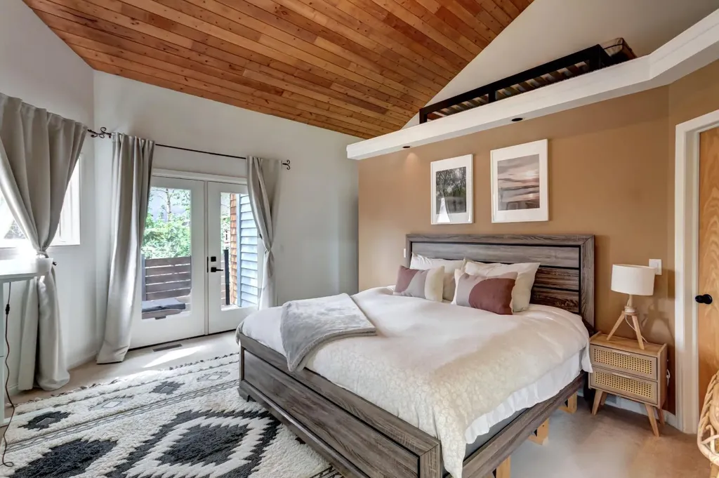 331 Muskrat Street Banff AB T1l 1E9