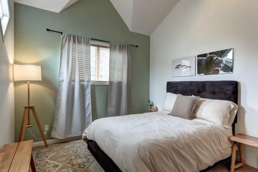 331 Muskrat Street Banff AB T1l 1E9