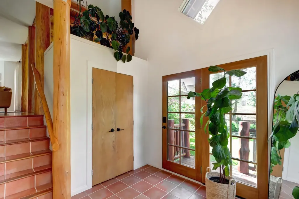 331 Muskrat Street Banff AB T1l 1E9