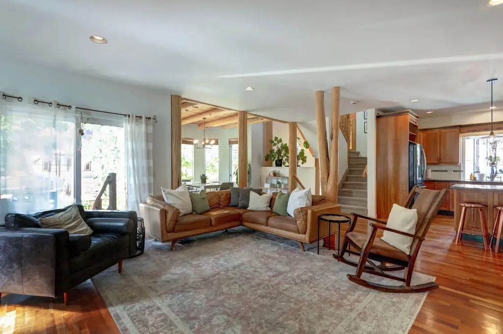 331 Muskrat Street Banff AB T1l 1E9