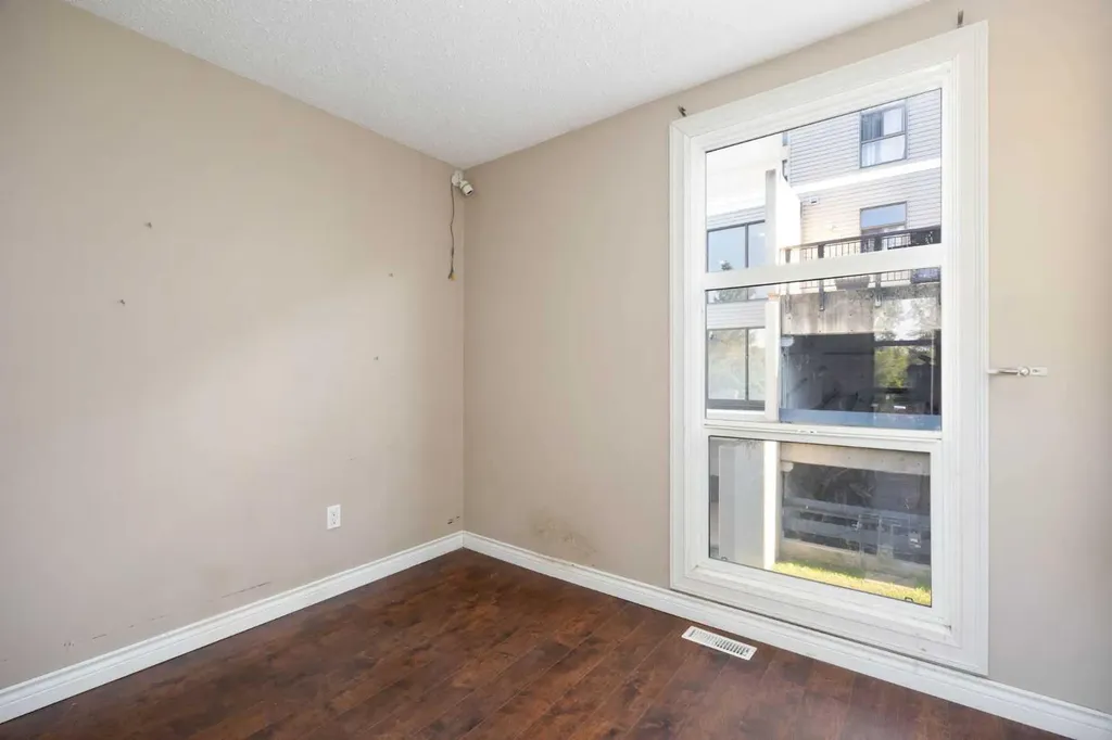 21 Macdonald Drive Fort Mcmurray AB T9H 4H4