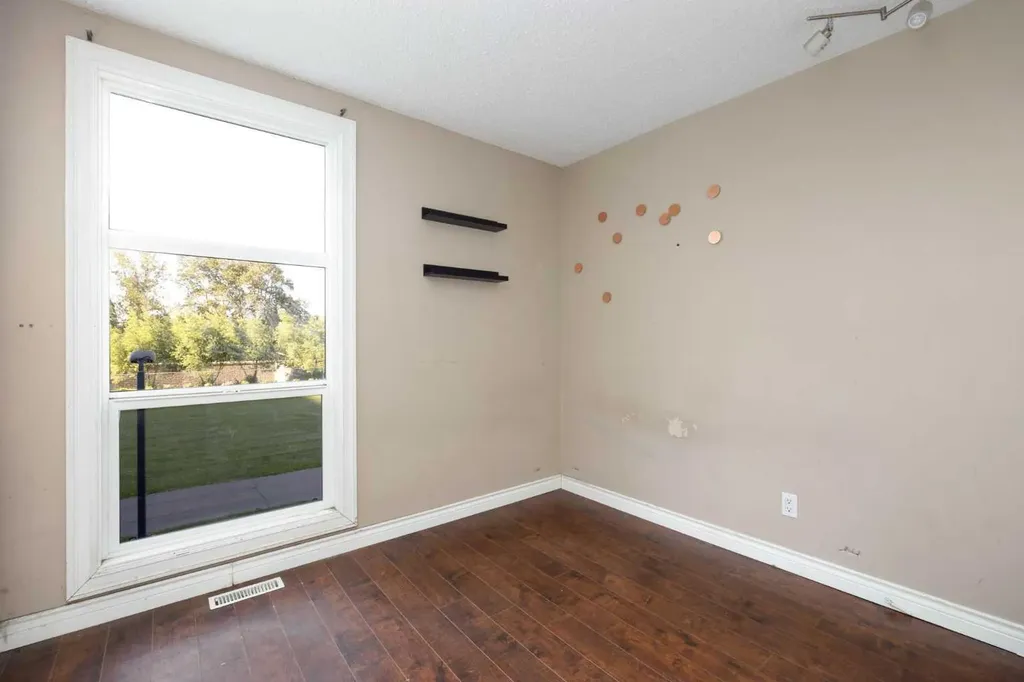 21 Macdonald Drive Fort Mcmurray AB T9H 4H4