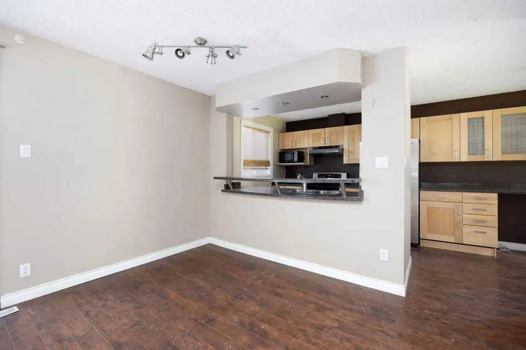 21 Macdonald Drive Fort Mcmurray AB T9H 4H4