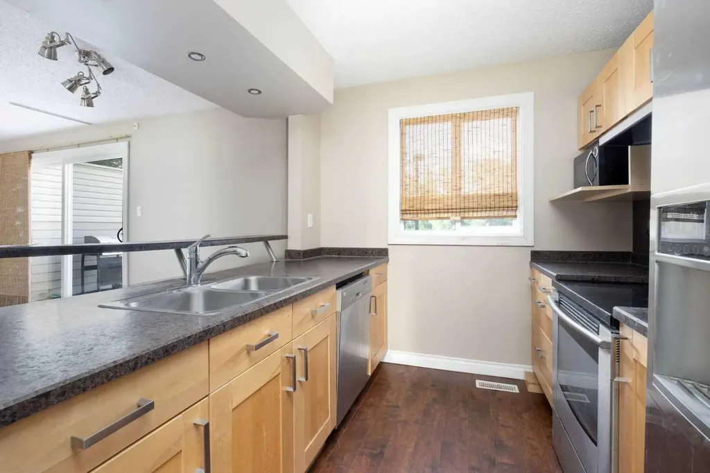 21 Macdonald Drive Fort Mcmurray AB T9H 4H4