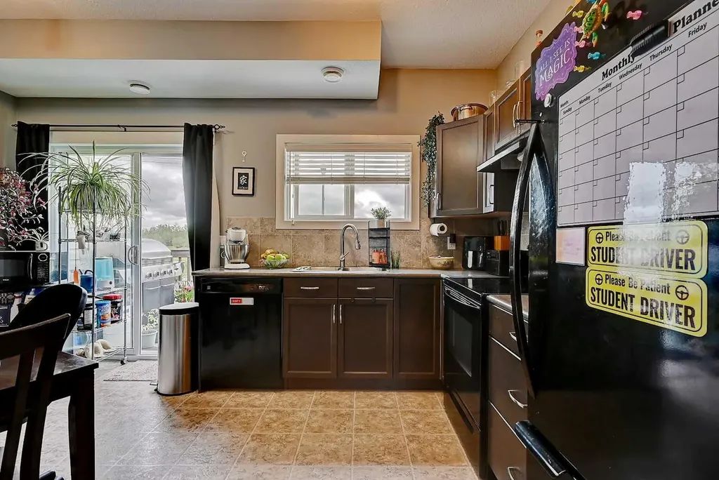 9501 88 Street Grande Prairie AB T8X 0H2