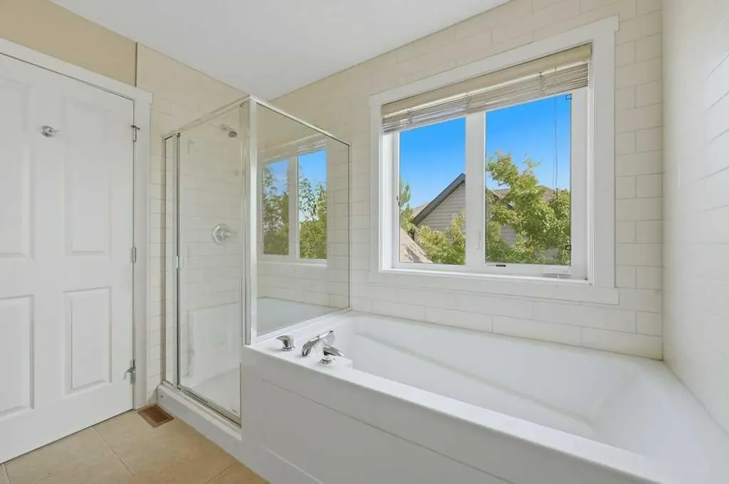 98 Elgin Meadows Circle SE Calgary AB T2Z3H9