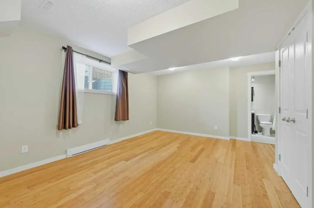 98 Elgin Meadows Circle SE Calgary AB T2Z3H9