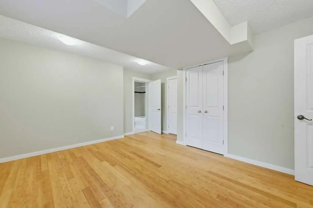98 Elgin Meadows Circle SE Calgary AB T2Z3H9