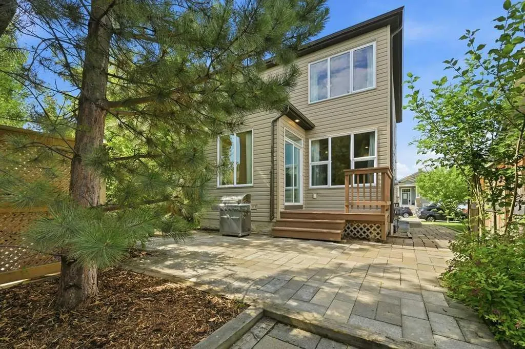 98 Elgin Meadows Circle SE Calgary AB T2Z3H9