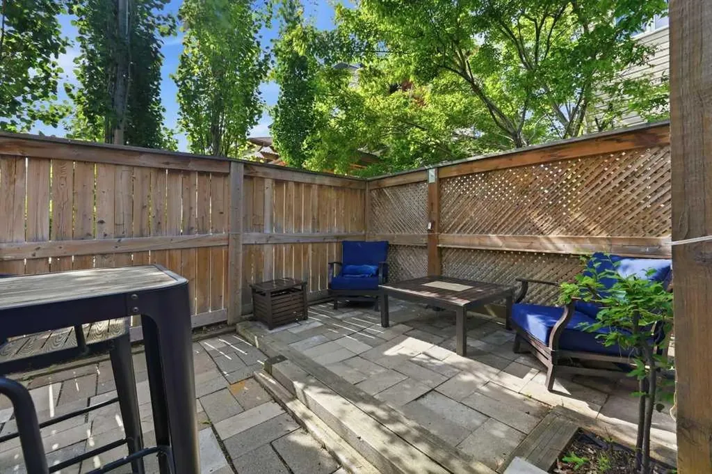 98 Elgin Meadows Circle SE Calgary AB T2Z3H9