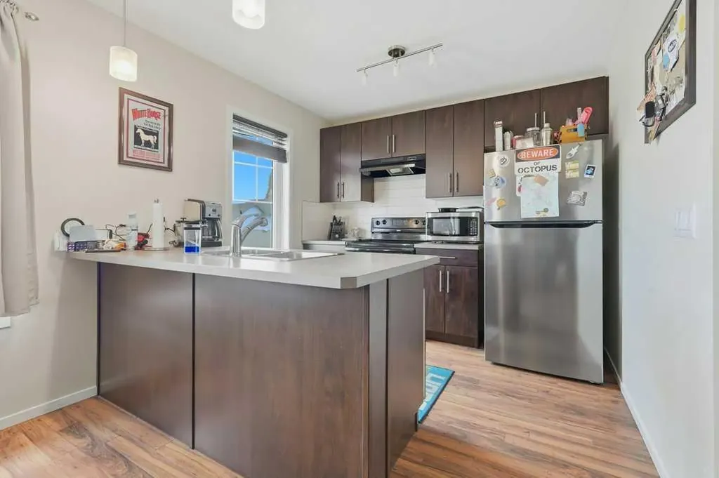 98 Elgin Meadows Circle SE Calgary AB T2Z3H9