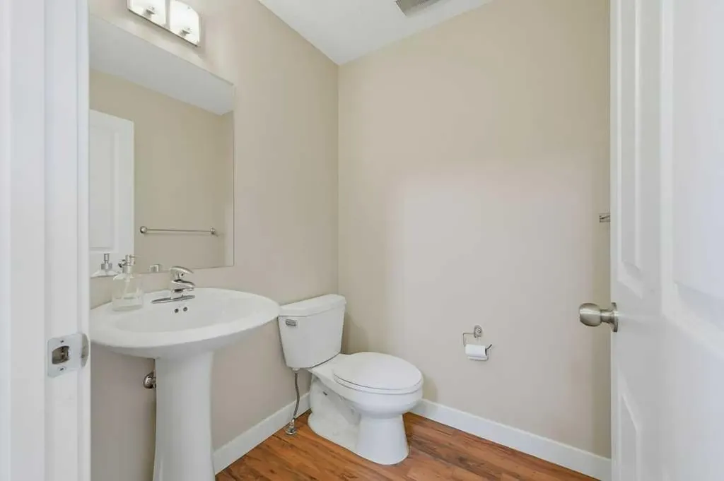 98 Elgin Meadows Circle SE Calgary AB T2Z3H9