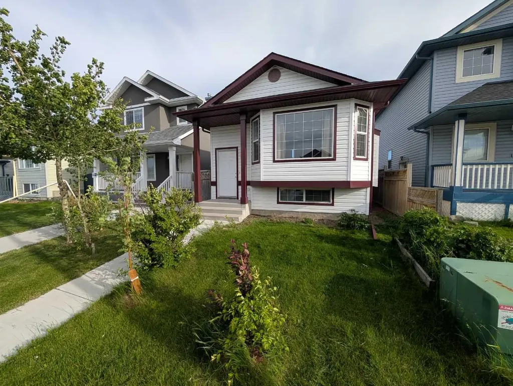 151 Taracove Estate Drive NE Calgary AB T3J 4R1