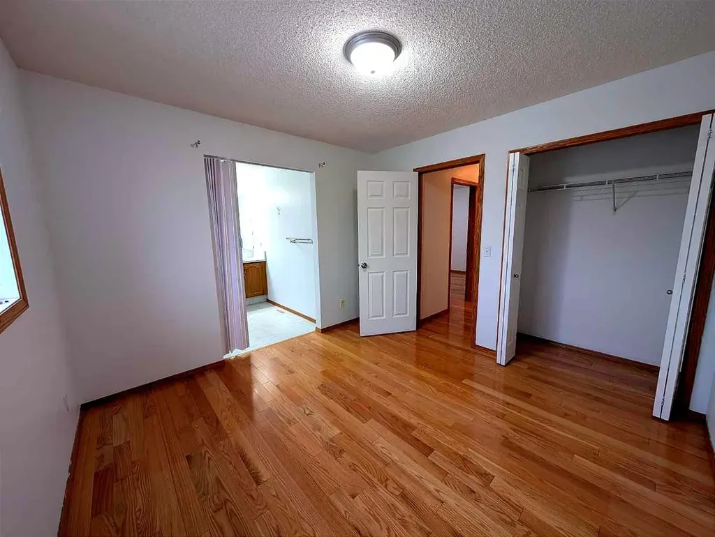 151 Taracove Estate Drive NE Calgary AB T3J 4R1