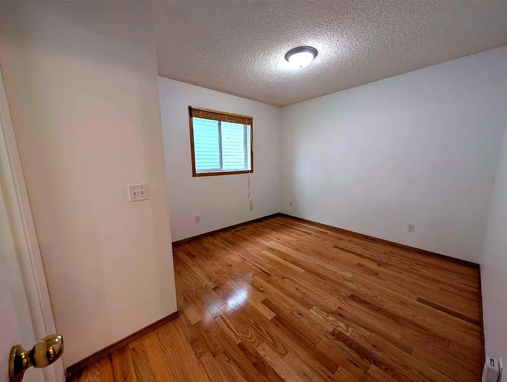 151 Taracove Estate Drive NE Calgary AB T3J 4R1