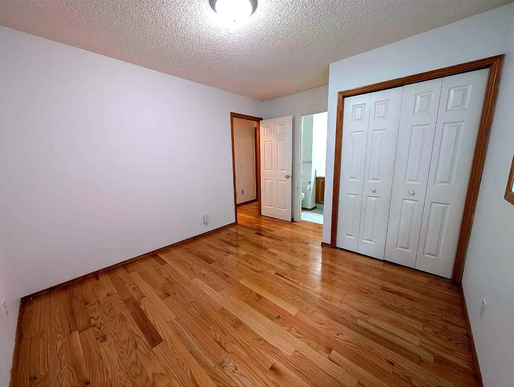 151 Taracove Estate Drive NE Calgary AB T3J 4R1