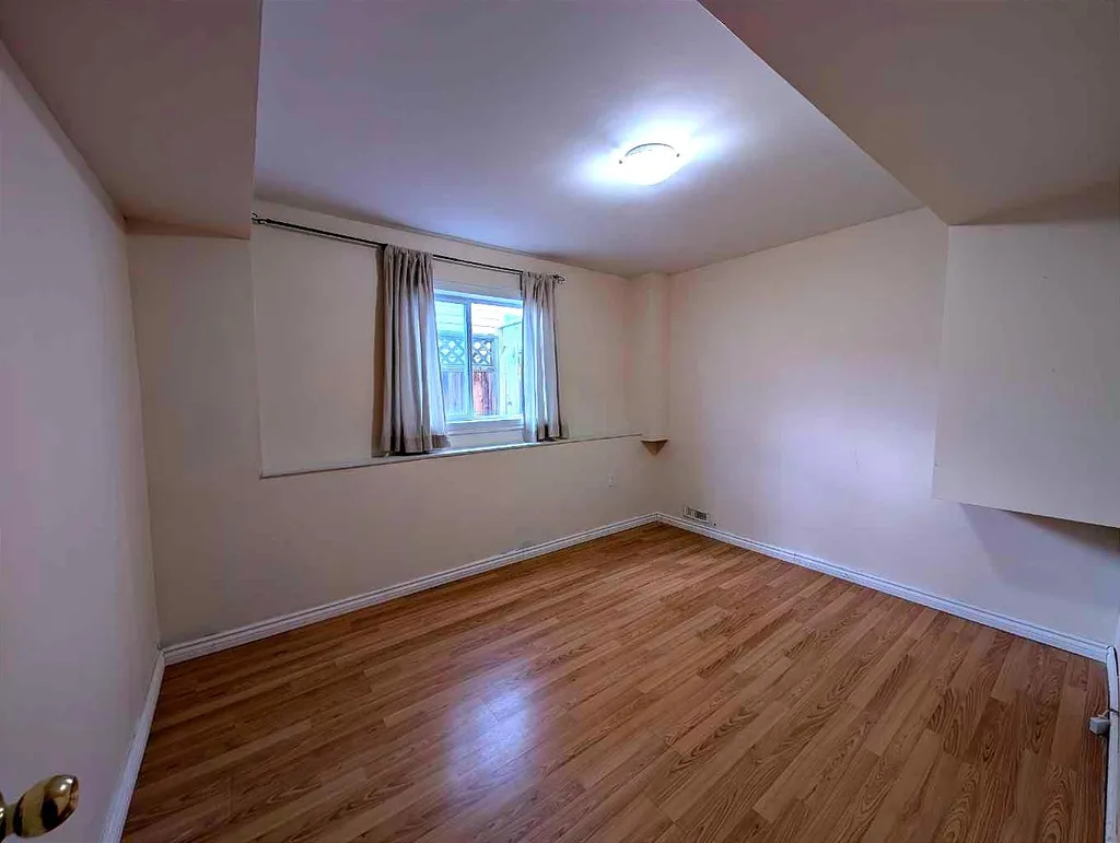 151 Taracove Estate Drive NE Calgary AB T3J 4R1