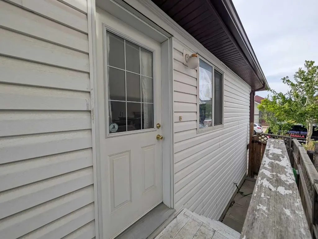 151 Taracove Estate Drive NE Calgary AB T3J 4R1