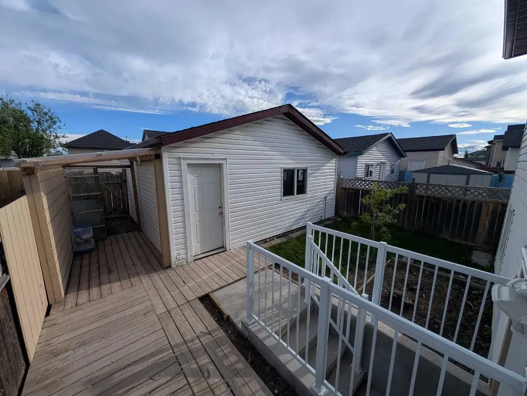 151 Taracove Estate Drive NE Calgary AB T3J 4R1