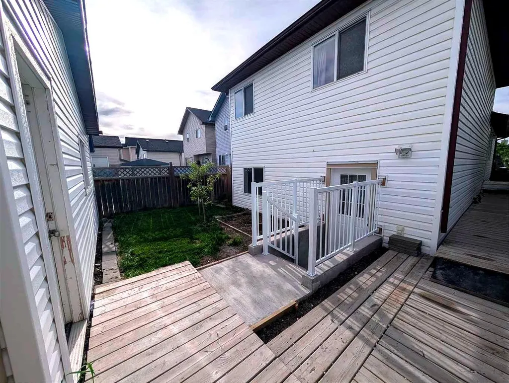 151 Taracove Estate Drive NE Calgary AB T3J 4R1