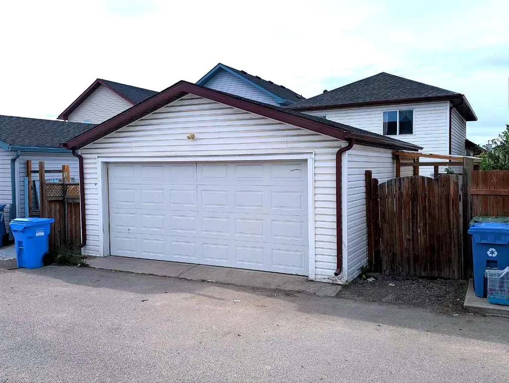 151 Taracove Estate Drive NE Calgary AB T3J 4R1