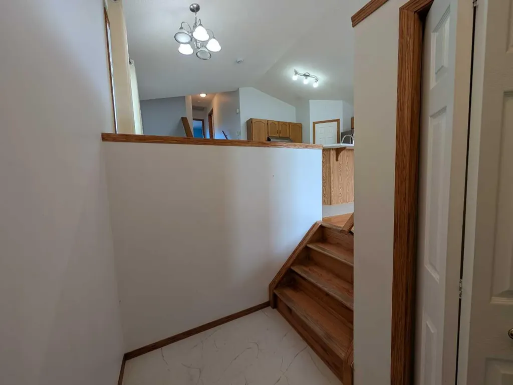151 Taracove Estate Drive NE Calgary AB T3J 4R1