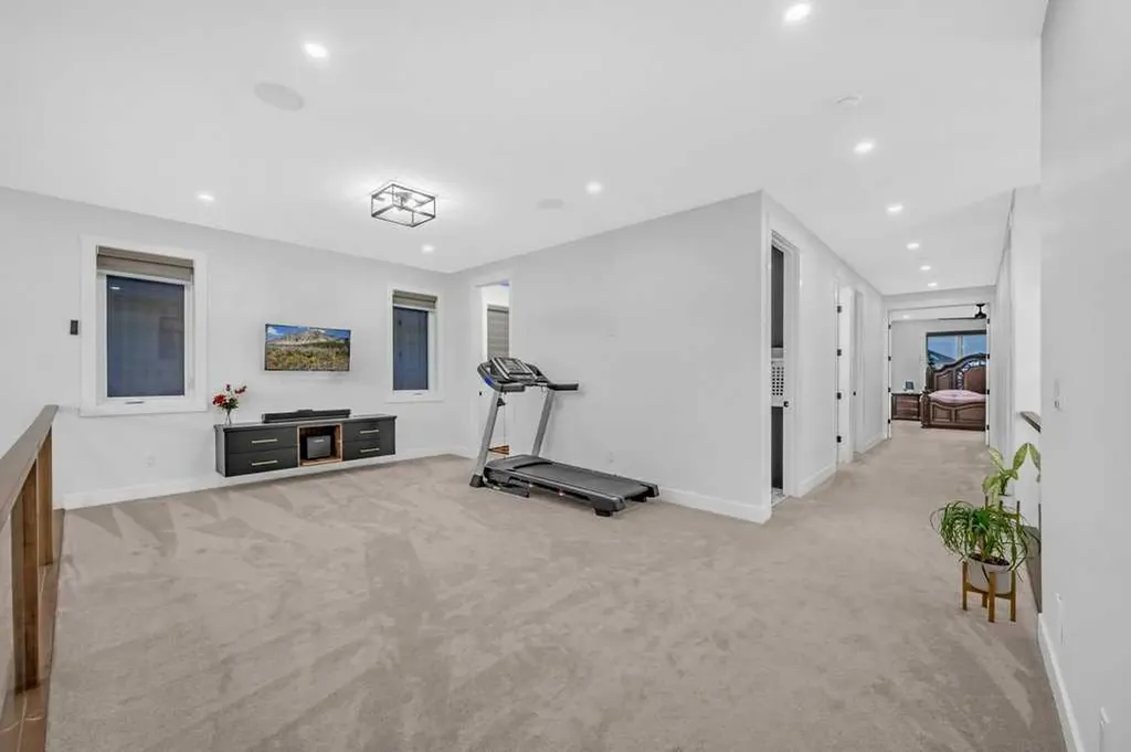 95 Saddlepeace Way NE Calgary AB T3J2J5