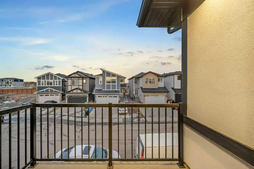 95 Saddlepeace Way NE Calgary AB T3J2J5