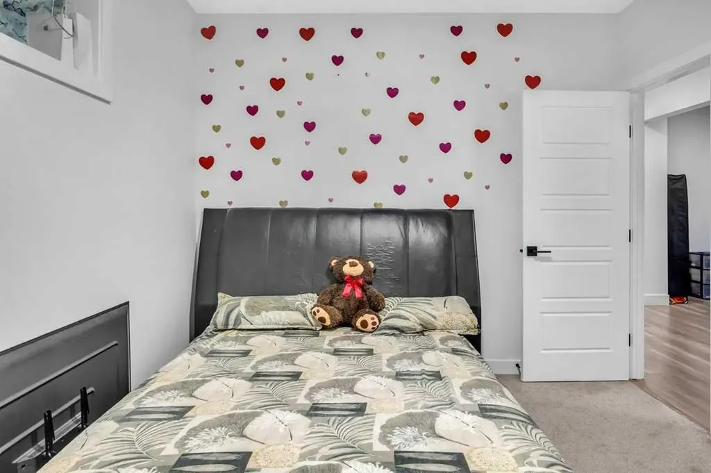 95 Saddlepeace Way NE Calgary AB T3J2J5