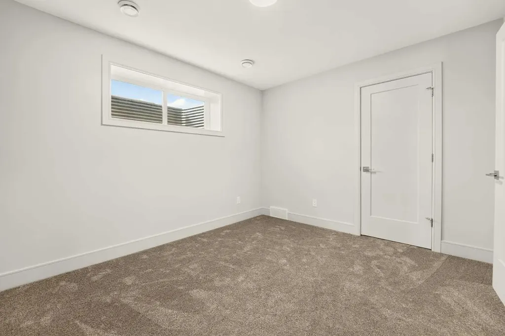 94 Miners Road W Lethbridge AB T1J 5W6