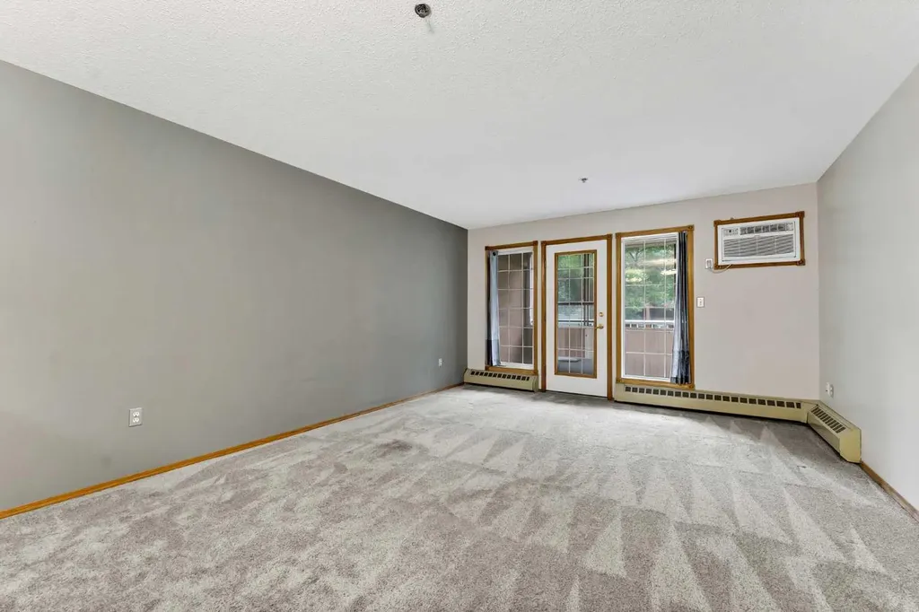 22 Park Meadows Drive SE Medicine Hat AB T1B4E8