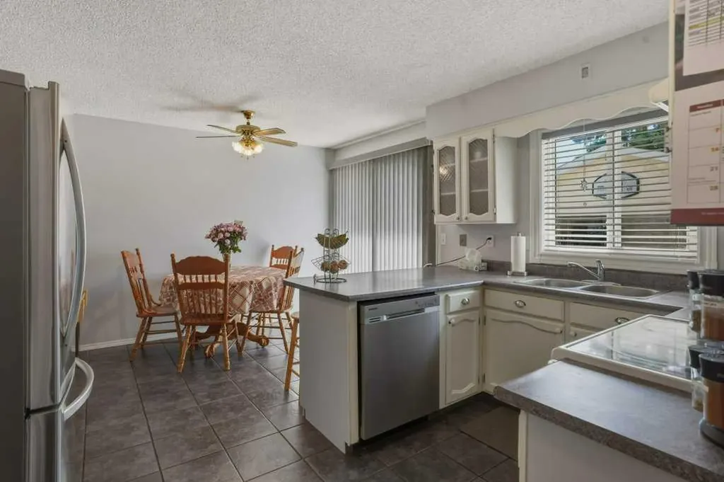 8901 94 Avenue Fort Saskatchewan AB T8L 1B3