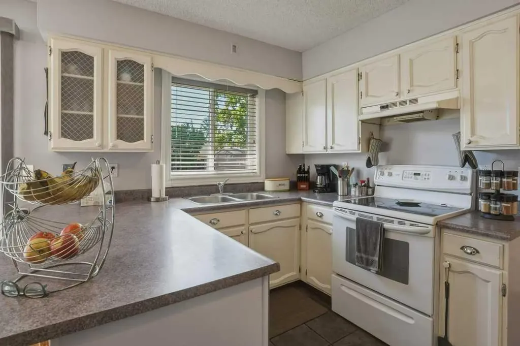 8901 94 Avenue Fort Saskatchewan AB T8L 1B3