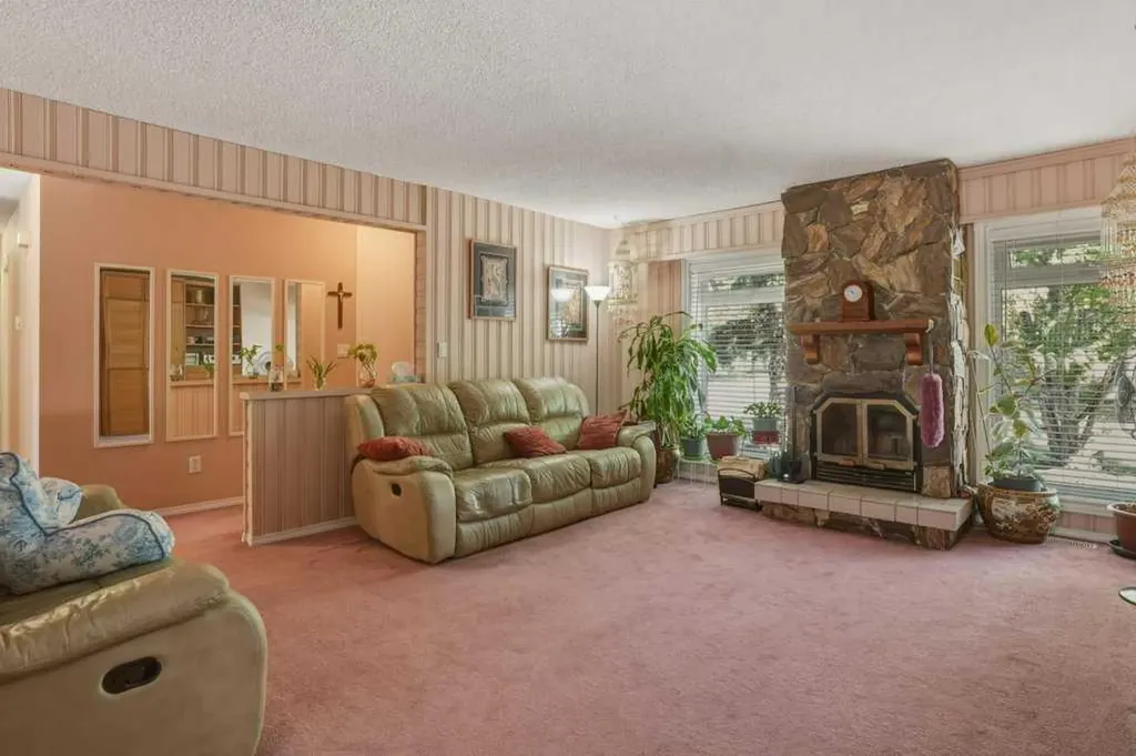 8901 94 Avenue Fort Saskatchewan AB T8L 1B3