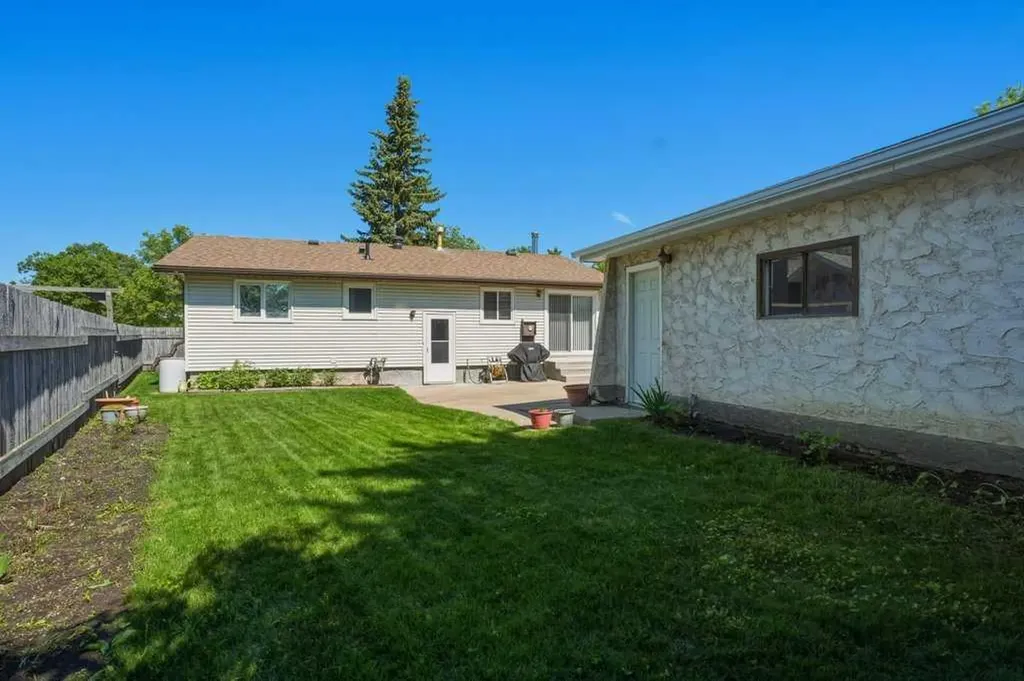 8901 94 Avenue Fort Saskatchewan AB T8L 1B3