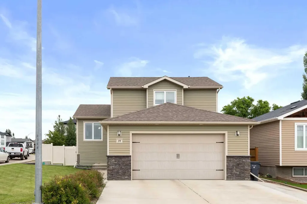 28 Ranchview Way NE Medicine Hat AB T1C 0G3
