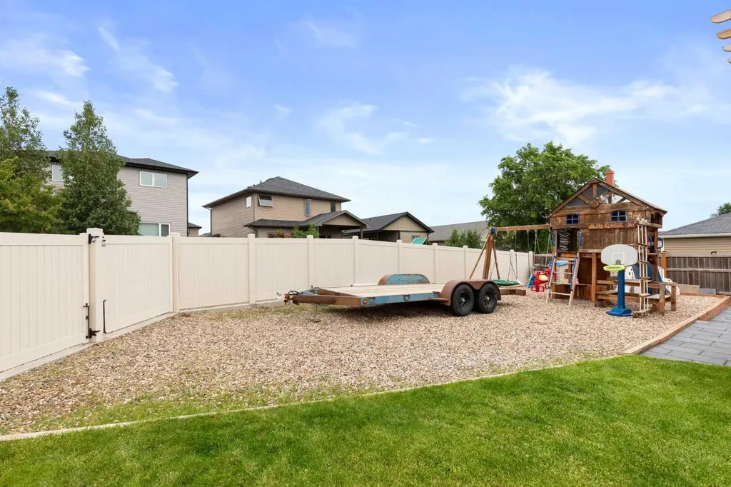 28 Ranchview Way NE Medicine Hat AB T1C 0G3