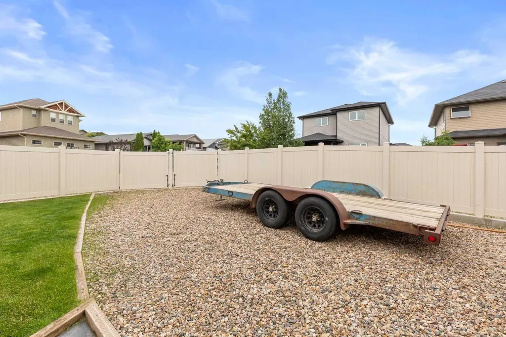 28 Ranchview Way NE Medicine Hat AB T1C 0G3