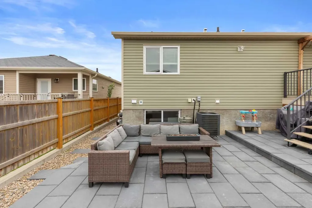 28 Ranchview Way NE Medicine Hat AB T1C 0G3