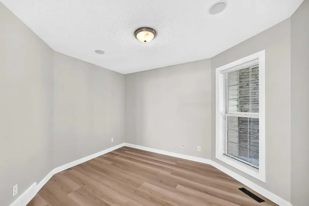 12915 Coventry Hills Way NE Calgary AB T3K 5L4