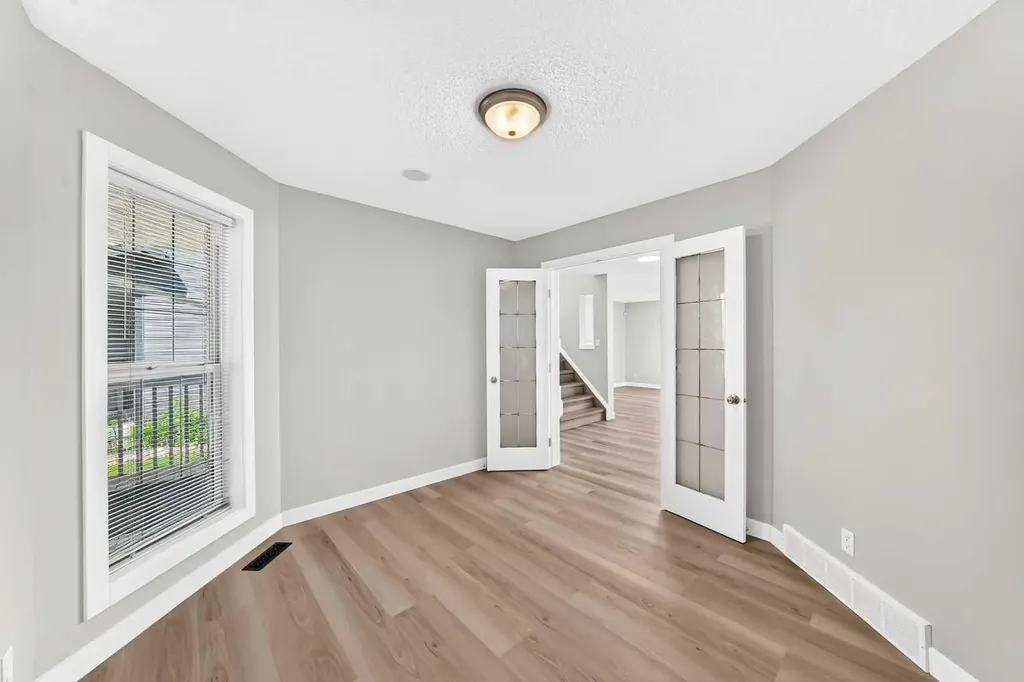 12915 Coventry Hills Way NE Calgary AB T3K 5L4