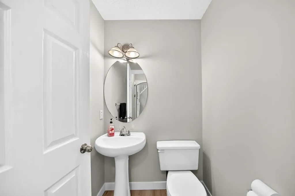 12915 Coventry Hills Way NE Calgary AB T3K 5L4