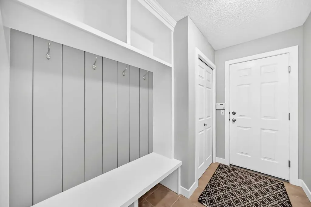 12915 Coventry Hills Way NE Calgary AB T3K 5L4