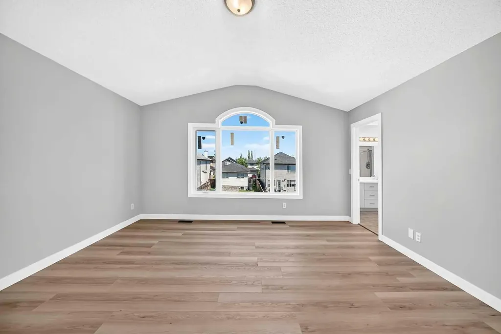 12915 Coventry Hills Way NE Calgary AB T3K 5L4